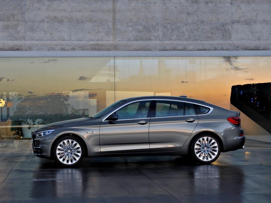  BMW 535i xDrive Gran Turismo Luxury Line 2013 года  (фото 11 из 16)